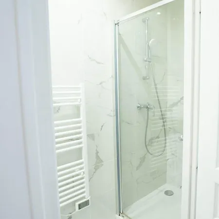 Terrasse Metro Pierre Lachaise - 3p - Flat-guest Apartment *